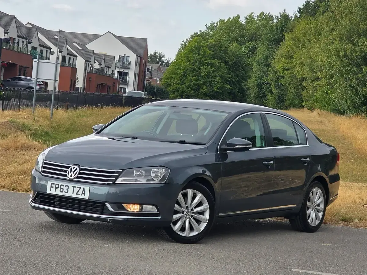 Used VW Passat Highline 140 HP (102 kW) 2013 Grey Sedan