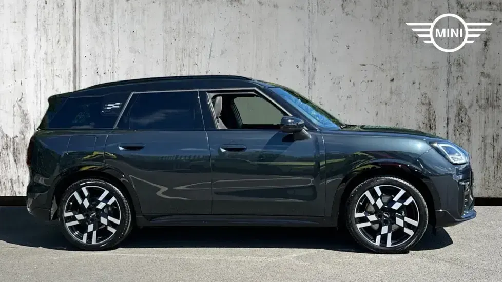 Used Mini Countryman 215 HP (158 kW) 2025 Grey SUV