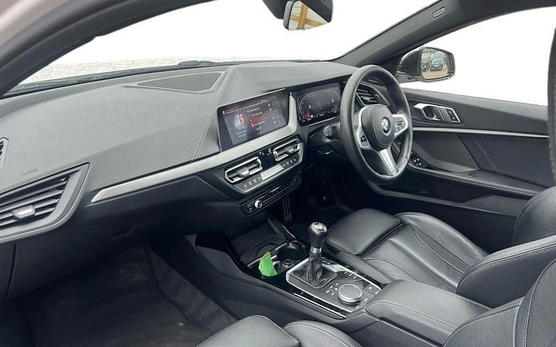 Used BMW 118 M Sport 140 HP (102 kW) 2020 White Hatchback