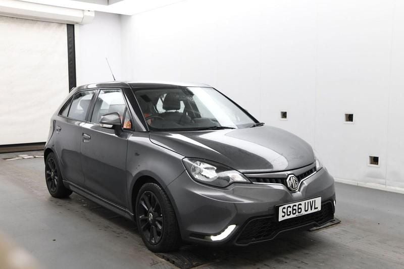 Used MG MG3 106 HP (77 kW) 2016 Grey Hatchback