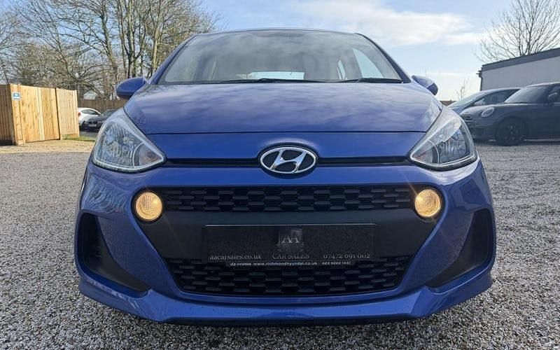 Used Hyundai i10 SE 67 HP (49 kW) 2020 Hatchback