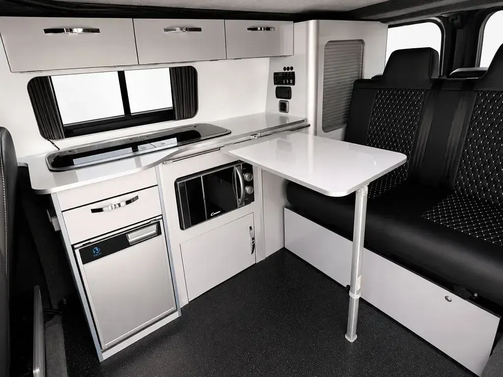 Used Ford Transit Custom 104 HP (76 kW) 2017 White Van