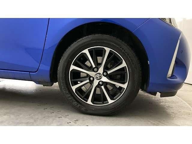 Gebraucht Toyota Yaris 111 PS (81 kW) 2018 Blau Kleinwagen