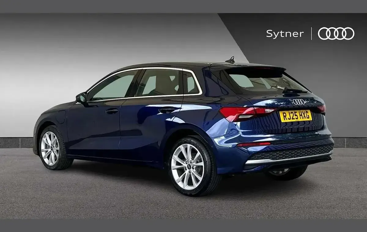 Used Audi A3 e-tron Sport 200 HP (147 kW) 2025 Blue Hatchback