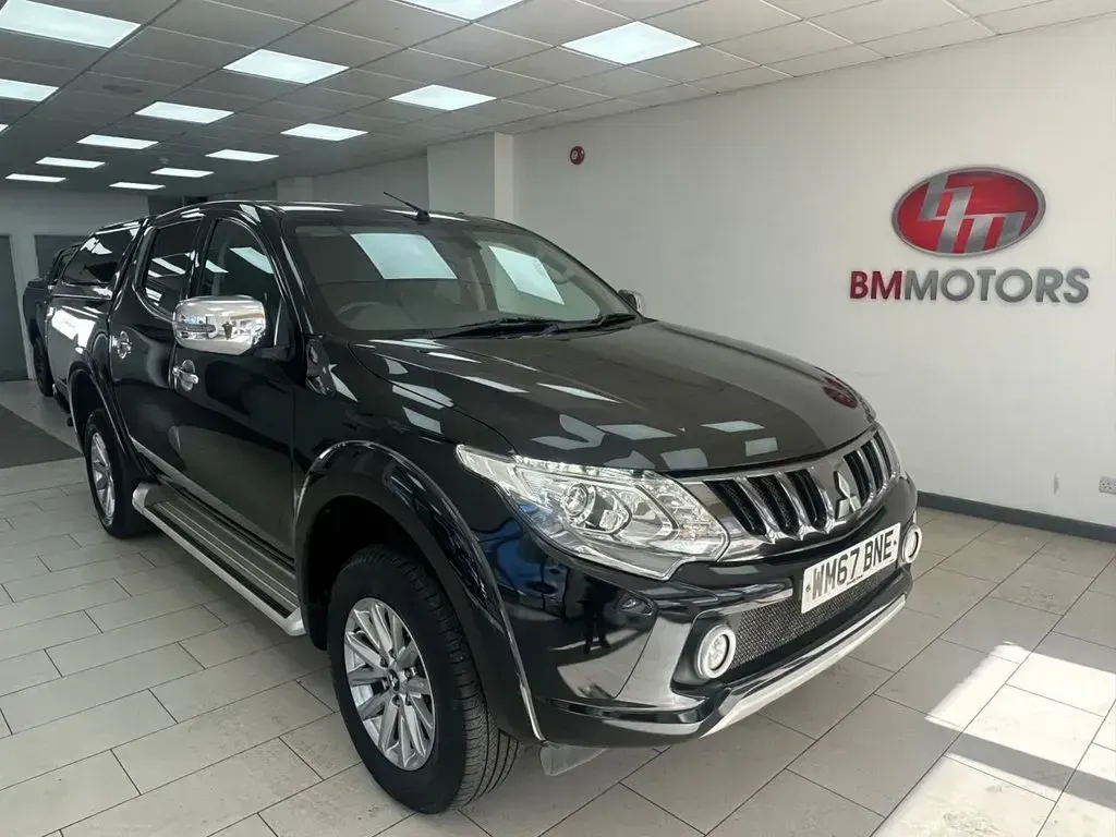 Used Mitsubishi L200 178 HP (130 kW) 2018 Black Pickup