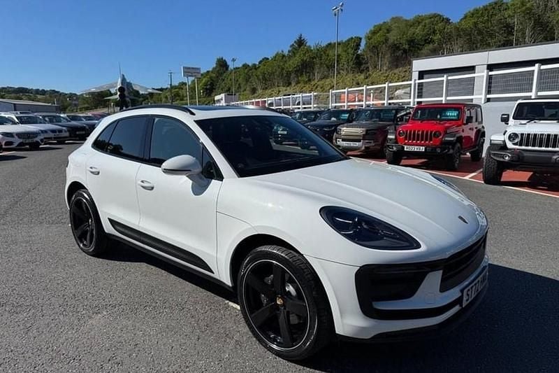 White Used 2022 Porsche Macan SUV | £44,999 (Good price) - Image 1/1