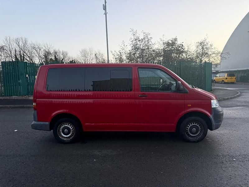 Used VW T5 84 HP (61 kW) 2006 Red Van