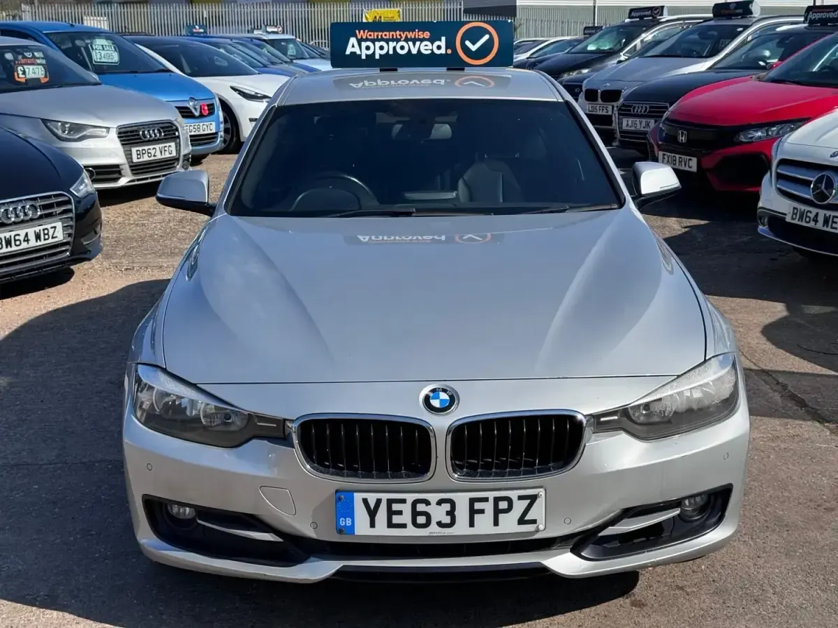 Używany BMW 320 Sport Line 2013 Srebrny Sedan/Limuzyna
