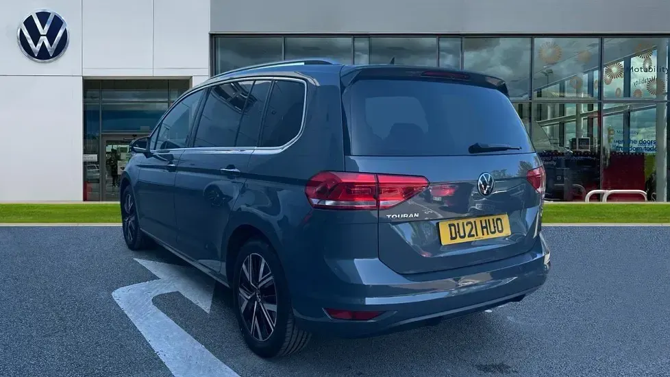 Usado VW Touran SEL 150 HP (110 kW) 2021 Cinzento Monovolume
