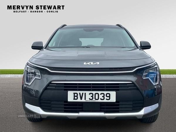 Begagnad Kia Niro 139 HK (102 kW) 2023 Grå SUV