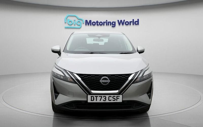 Used Nissan Qashqai Acenta Premium 140 HP (102 kW) 2023 Silver SUV