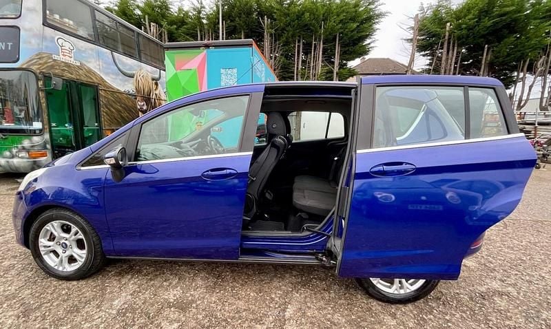 Used Ford B-MAX Zetec 2014 Blue MPV