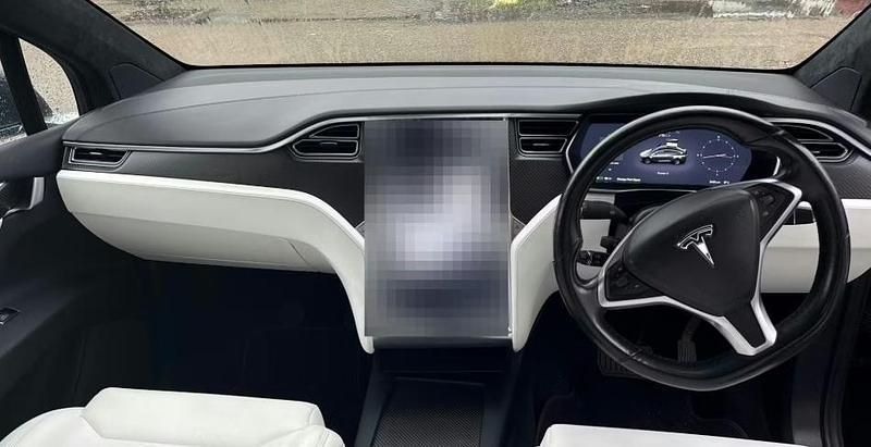 Used Tesla Model X 244 kW (333 HP) 2017 Silver SUV