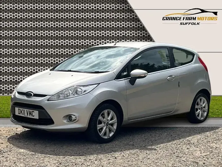 Used Ford Fiesta Zetec 81 HP (59 kW) 2011 Silver Hatchback