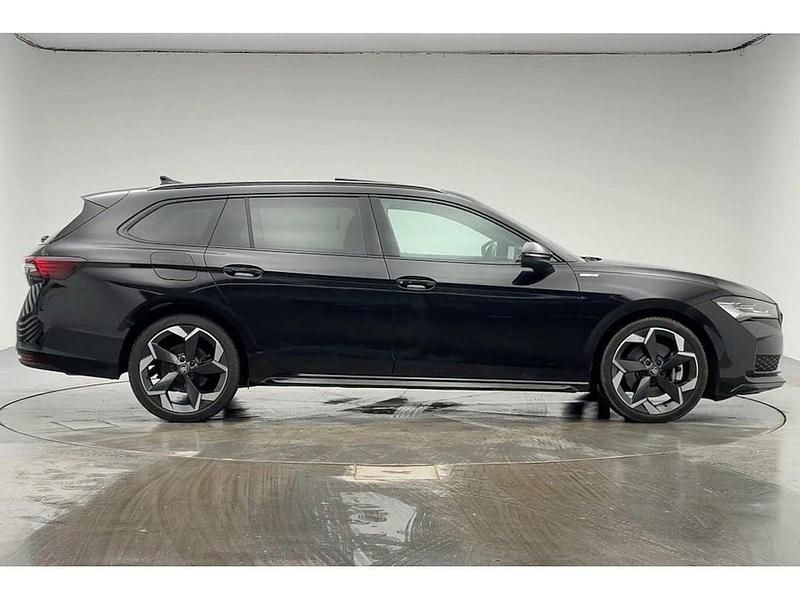 Used Skoda Superb SportLine 150 HP (110 kW) 2025 Midnight black metallic Estate