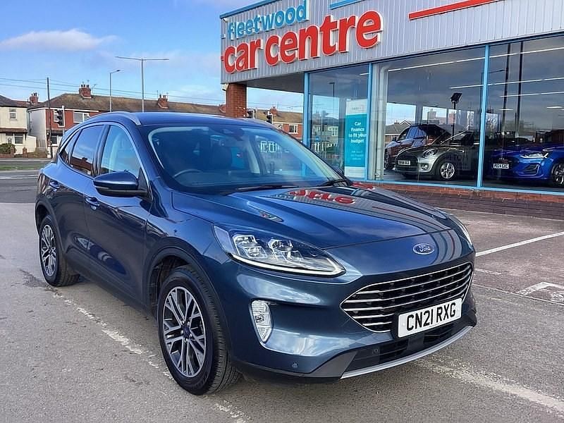 Begagnad Ford Kuga Titanium 2021 Blå SUV