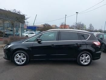 Used Ford S-MAX Titanium 190 HP (139 kW) 2022 Black MPV
