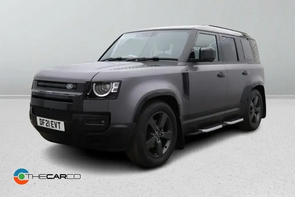 Usado Land Rover Defender HSE 300 HP (220 kW) 2021 Preto SUV