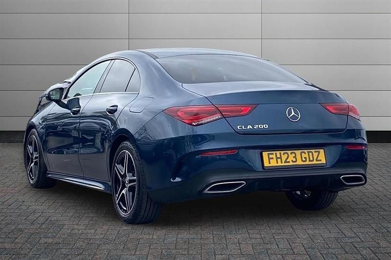 Used Mercedes CLA200 Executive 163 HP (119 kW) 2023 Blue Sedan