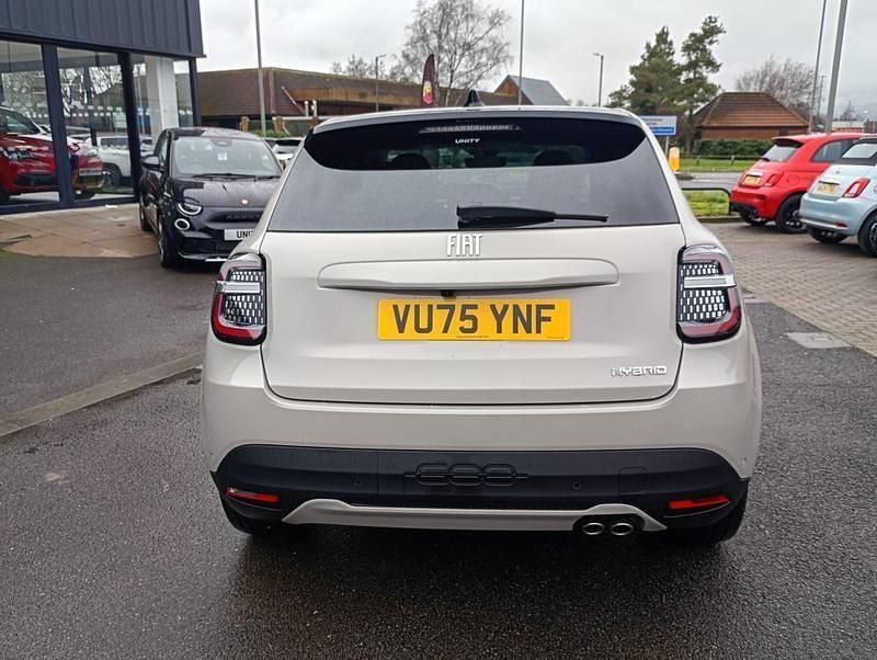 Used Fiat 600 La Prima 134 HP (98 kW) 2025 Beige Hatchback