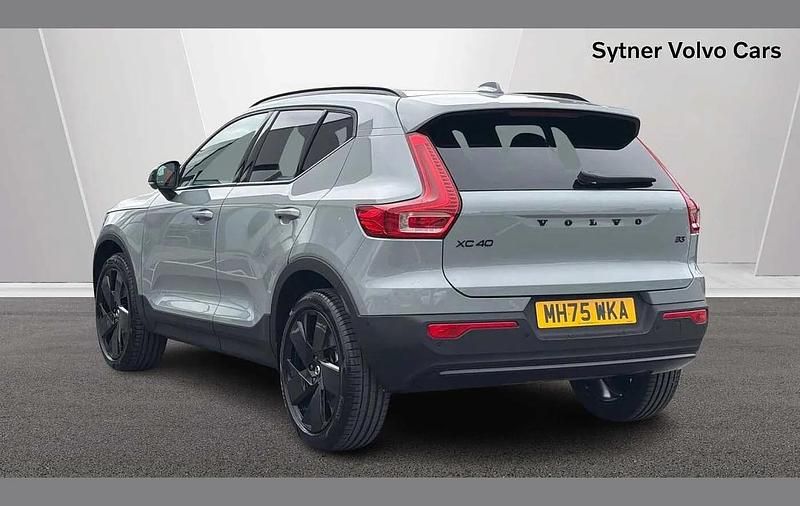 Used Volvo XC40 Plus 161 HP (118 kW) 2026 Grey SUV