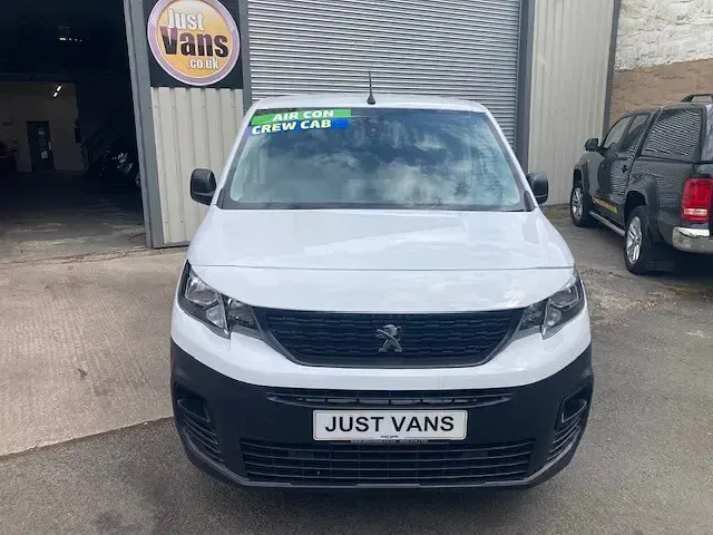 Used Peugeot Partner Premium 2023 White MPV