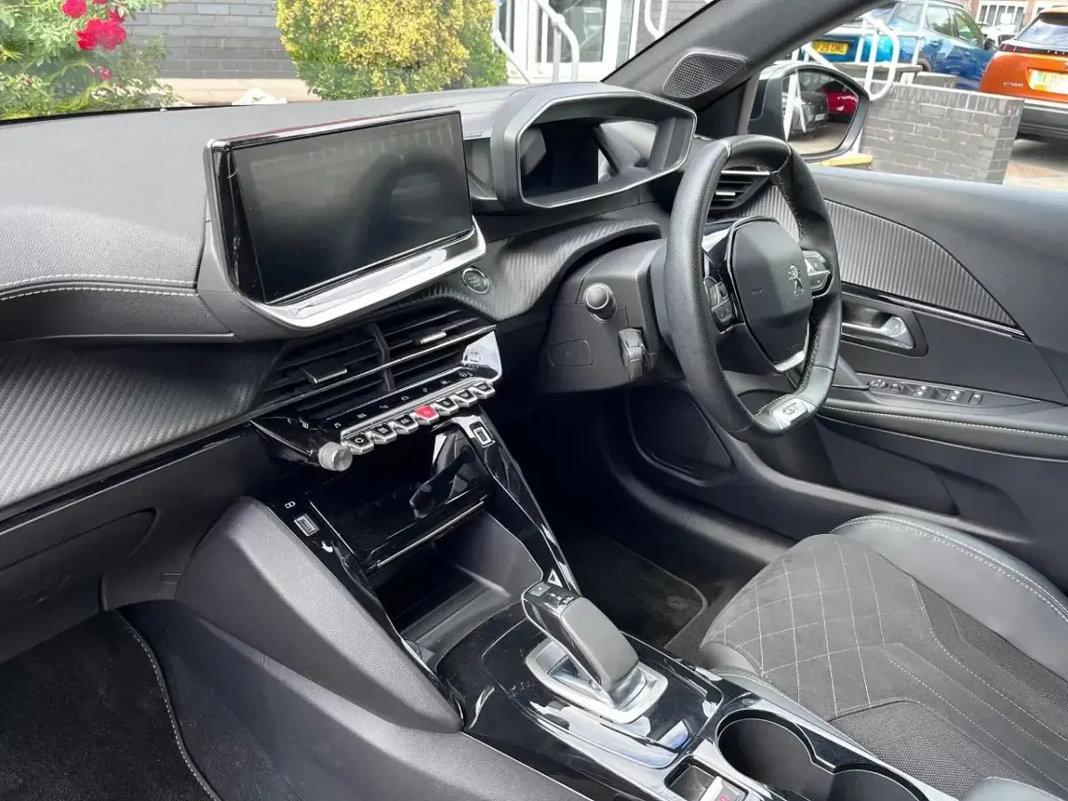 Used Peugeot e-208 Premium 98 kW (134 HP) 2021 Black Hatchback