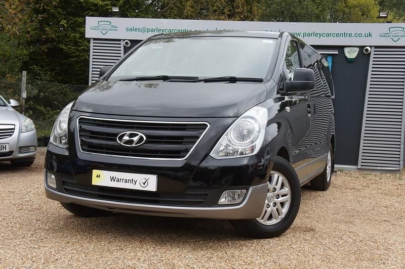 Black Used 2016 Hyundai I800 SE MPV | £10,995 (Fair price) - Image 1/4