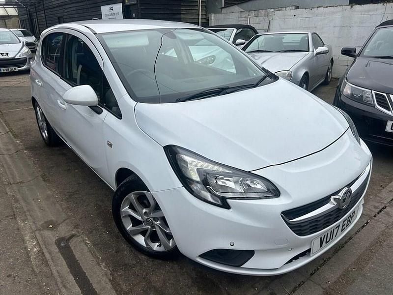 Used Vauxhall Corsa 75 HP (55 kW) 2017 White Hatchback