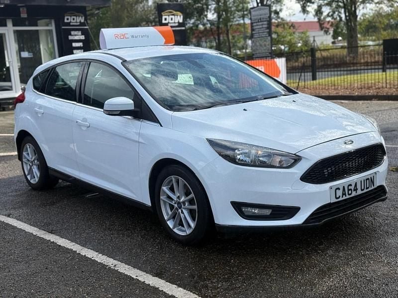 White Used 2015 Ford Focus Zetec Hatchback | £5,000 (Good price) - Image 1/4