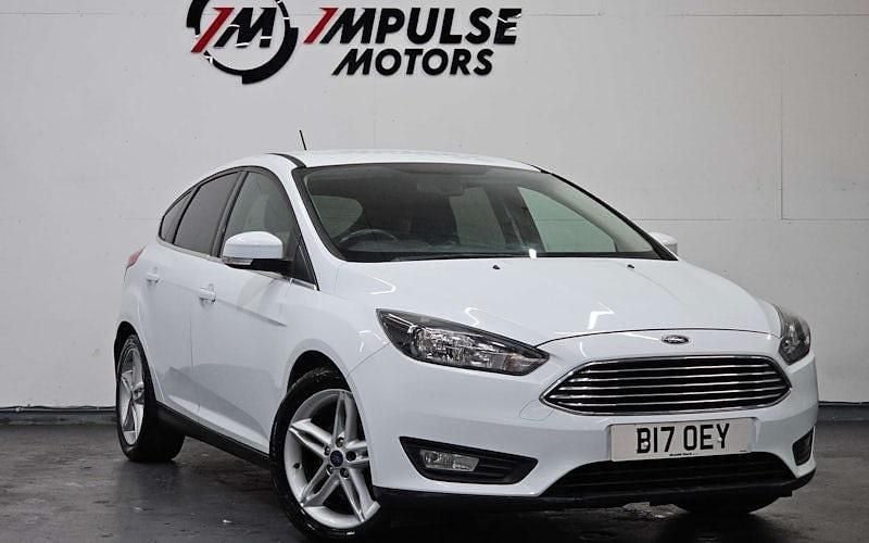 Used 2017 Ford Focus Zetec Hatchback | £4,500 (Fair price) - Image 1/4