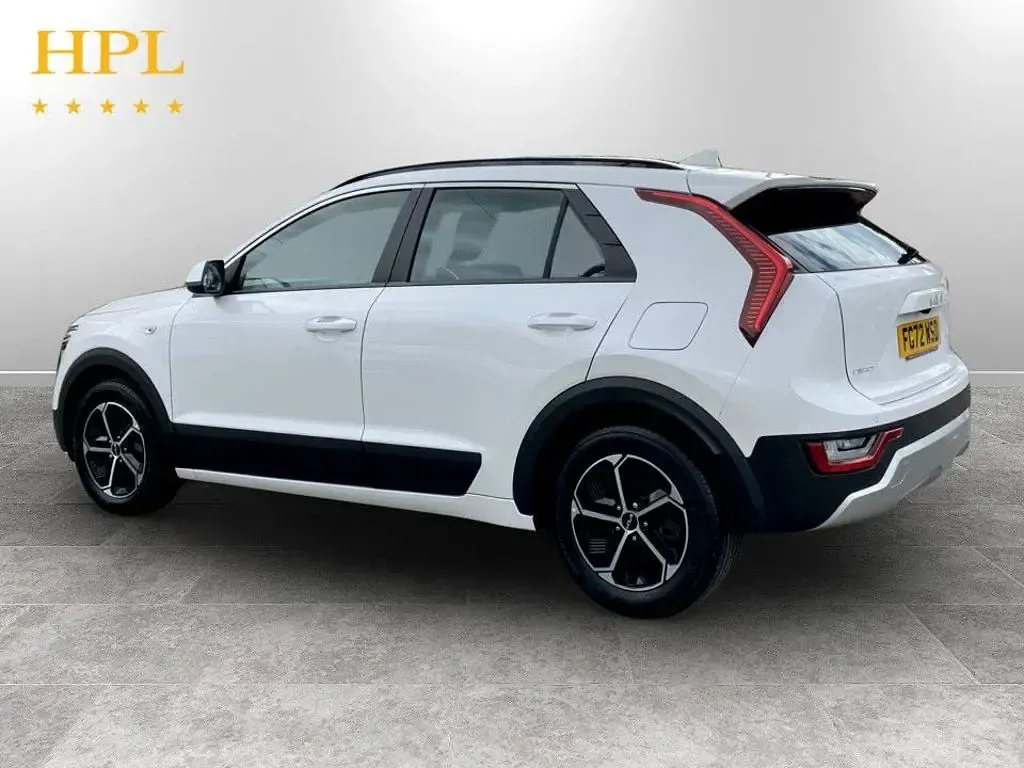 Used Kia Niro 139 HP (102 kW) 2022 White SUV