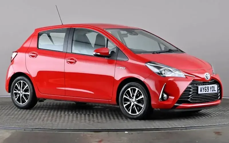 Used Toyota Yaris Hybrid 101 HP (74 kW) 2019 Hatchback
