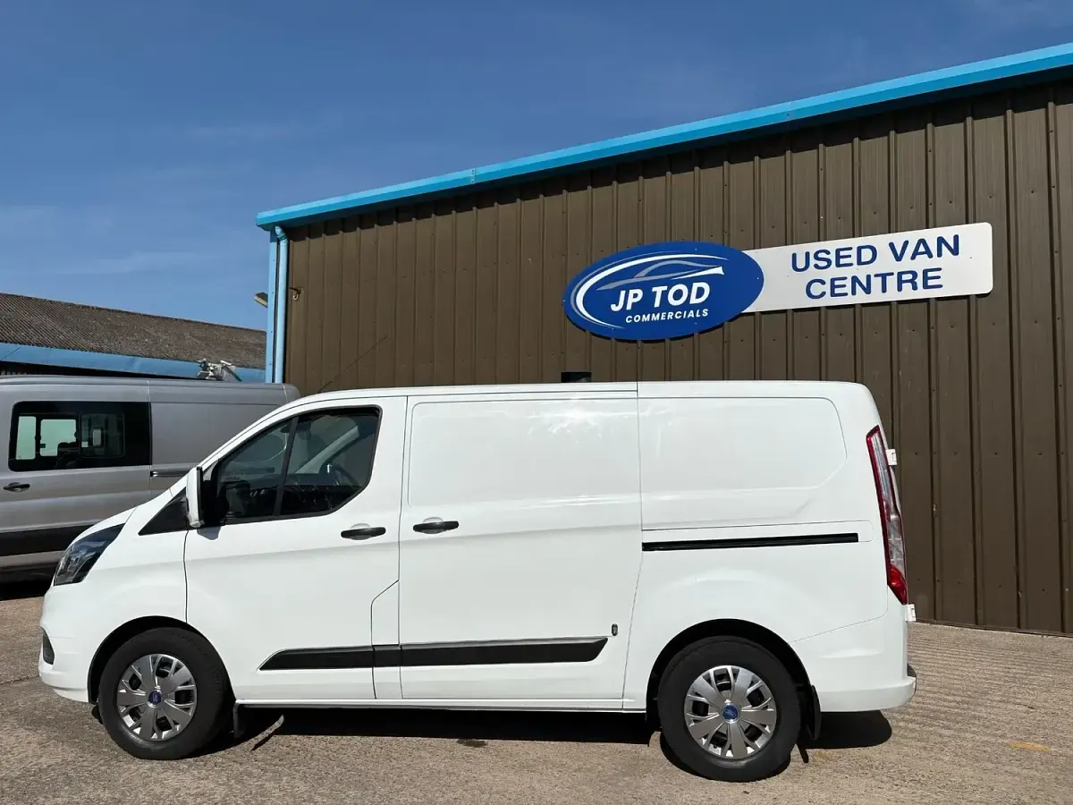 Used Ford Transit Custom Trend 130 HP (95 kW) 2019 White Van