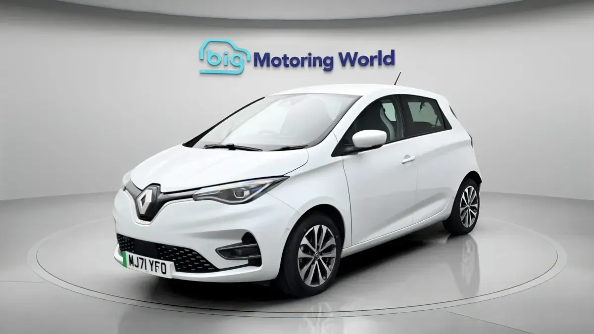 Used Renault Zoe GT-Line 100 kW (136 HP) 2021 White Hatchback
