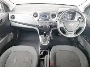 Used Hyundai i10 SE 87 HP (63 kW) 2018 White Hatchback