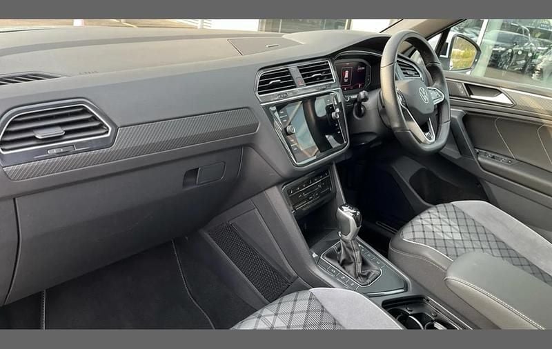 Used VW Tiguan R-line 147 HP (108 kW) 2023 White SUV