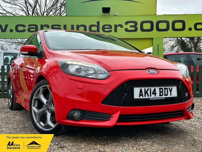 Used Ford Focus ST 2014 Red Hatchback