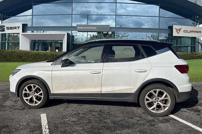 Used Seat Arona FR 110 HP (80 kW) 2021 White SUV