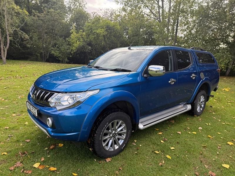 Blue Used 2018 Mitsubishi L200 Pickup | £12,995 (Fair price) - Image 1/4