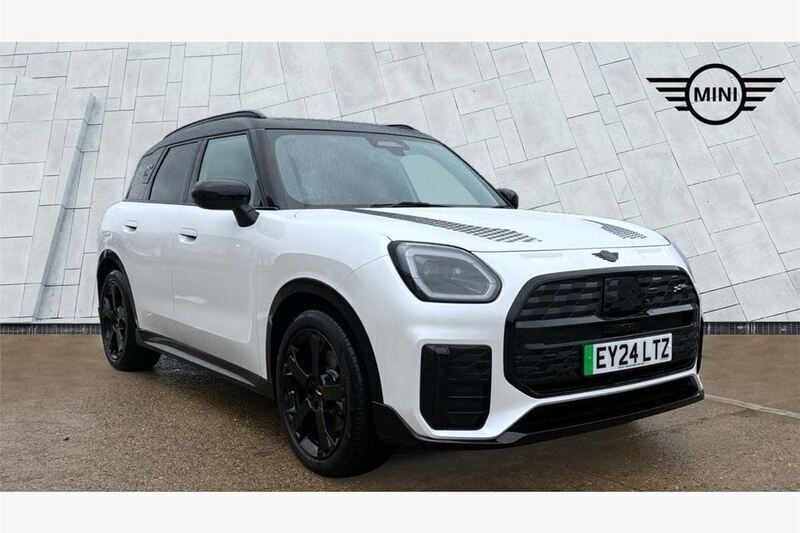 Nanuq white Used 2024 Mini Countryman Sport SUV | £40,495 (Fair price) - Image 1/4