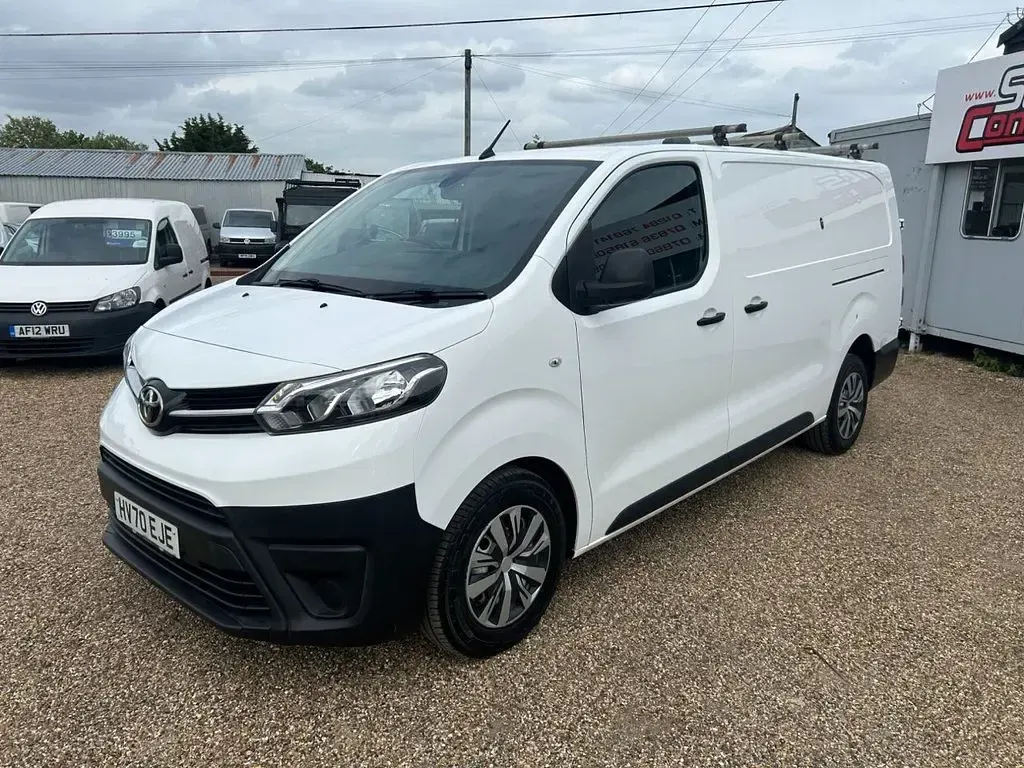 Used Toyota Proace 120 HP (88 kW) 2021 White MPV