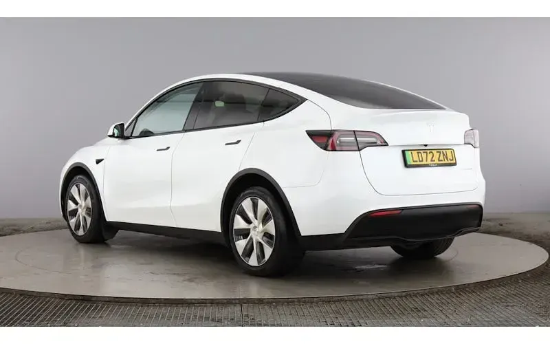 Used Tesla Model Y Long Range AWD 286 kW (389 HP) 2025 SUV
