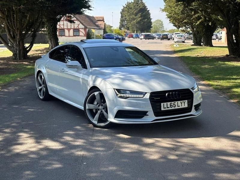 Used Audi A7 Black Edition 333 HP (244 kW) 2015 White Hatchback