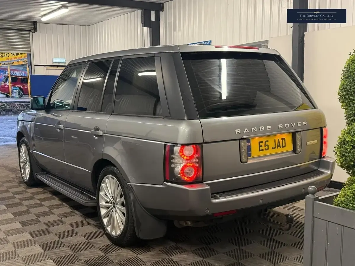 Used Land Rover Range Rover 313 HP (230 kW) 2012 Grey SUV