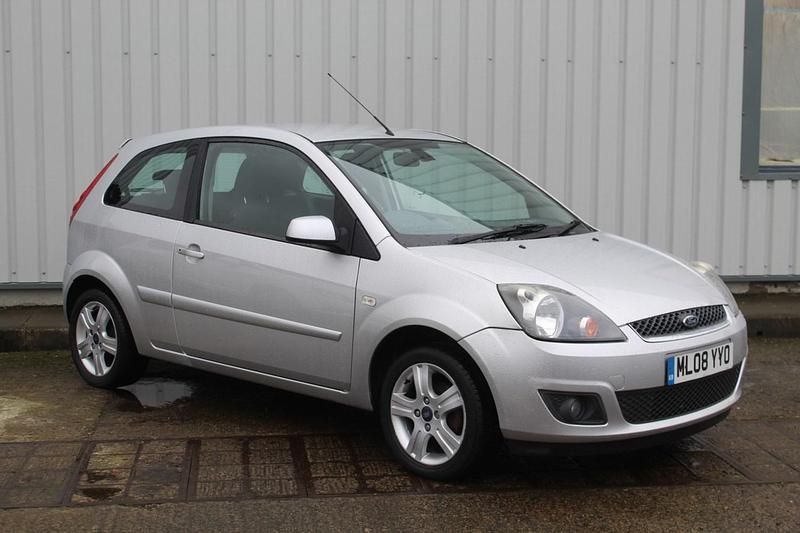 Used Ford Fiesta Zetec 2008 Silver Hatchback