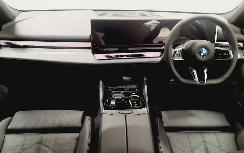 Used BMW i5 M Sport 250 kW (340 HP) 2025 White Sedan