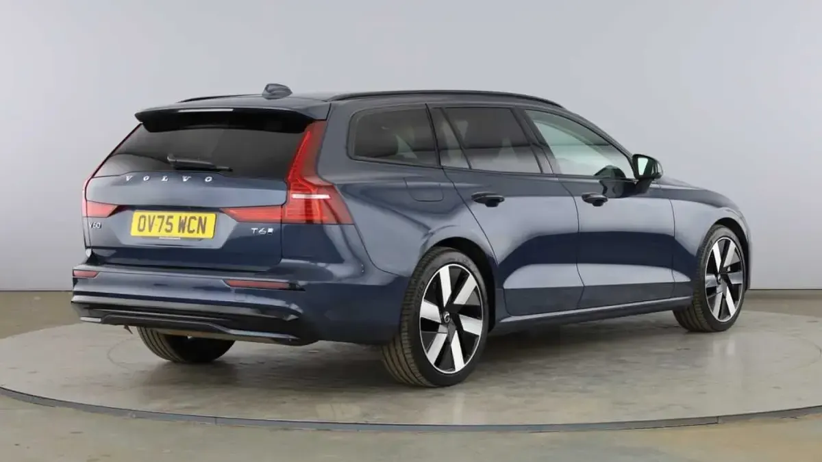 Used Volvo V60 Plus 345 HP (253 kW) 2026 Estate