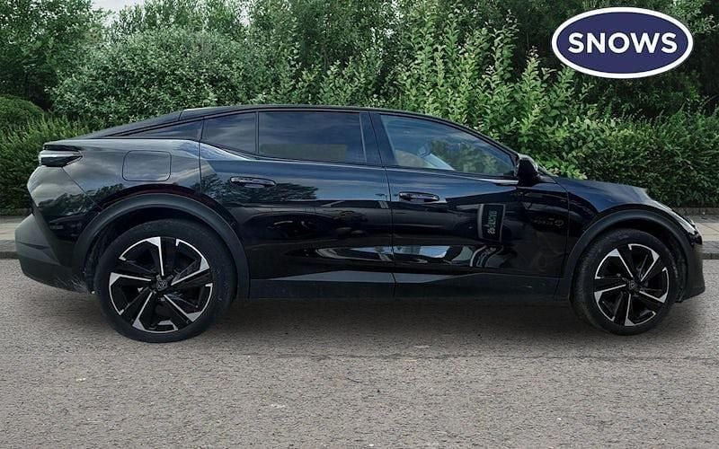 Second-hand Peugeot 408 Allure Premium 131 CP (96 kW) 2023 Negru SUV