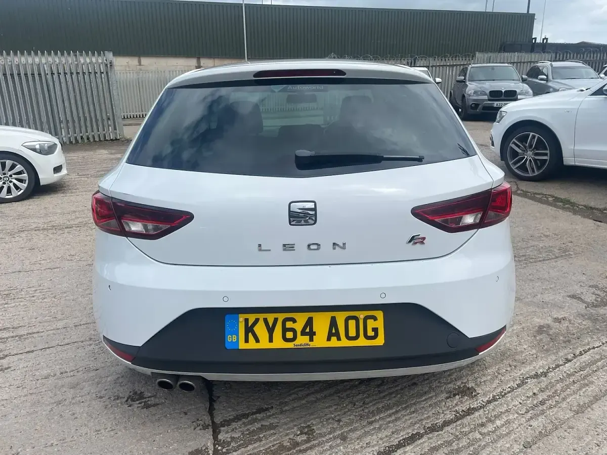 Used Seat Leon FR 184 HP (135 kW) 2014 White Hatchback